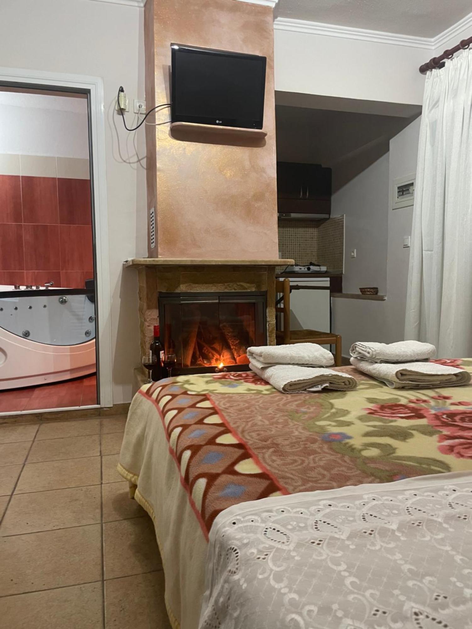 Voras Apartments Káto Loutrákion Dış mekan fotoğraf