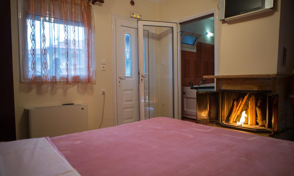 Voras Apartments Káto Loutrákion Dış mekan fotoğraf